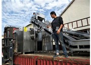 發(fā)往安徽的凍盤破碎機，提升機